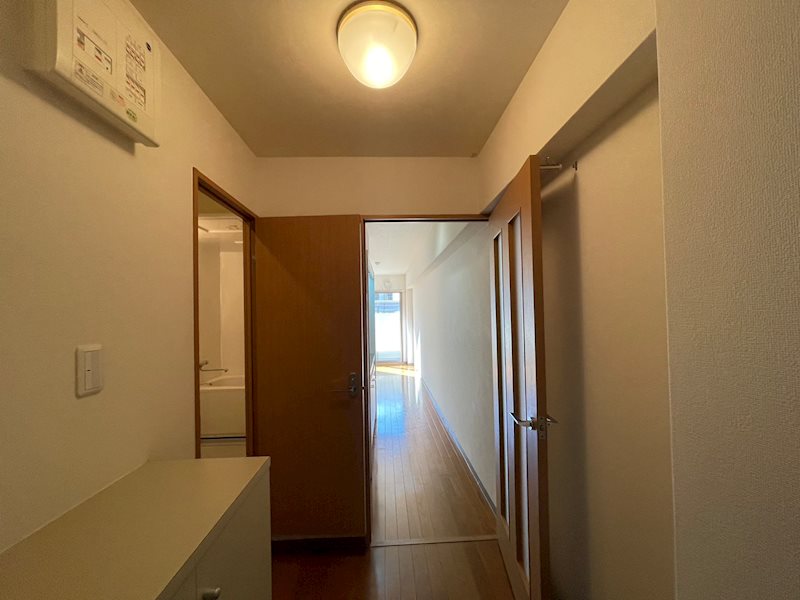 玄関　同建物同号室の室内写真です。(108号室)