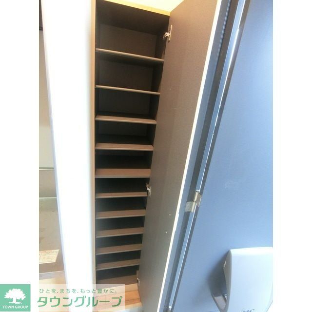 玄関　タウンハウジング調布店まで♪