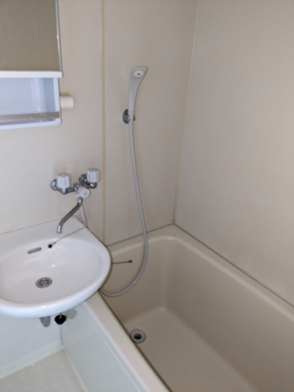 洗面設備　※別部屋の写真です