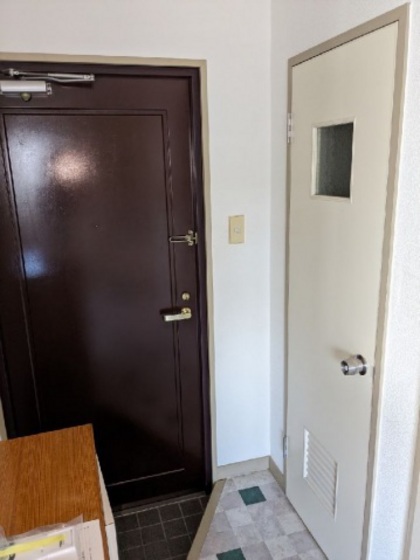 玄関　※別部屋の写真です