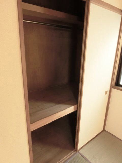 収納　★たっぷり入る押入れ★