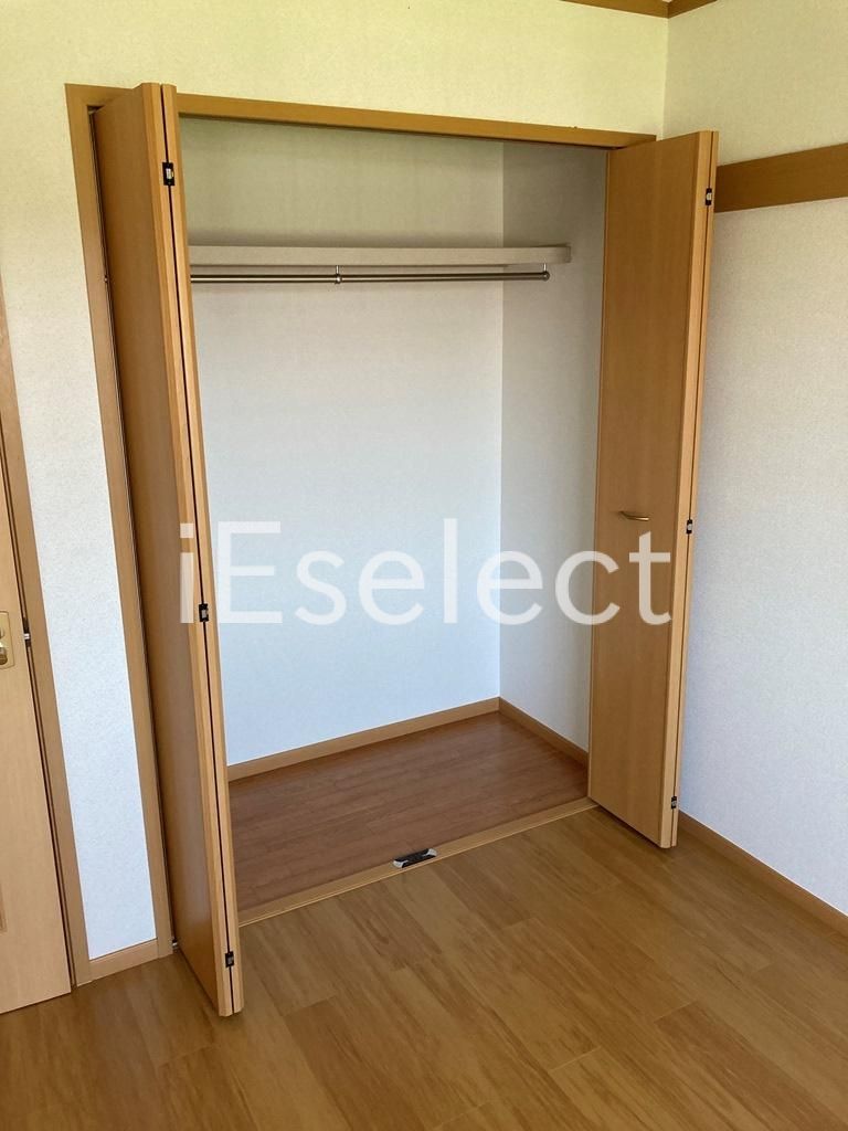 収納　洋服もかけられるクローゼット♪