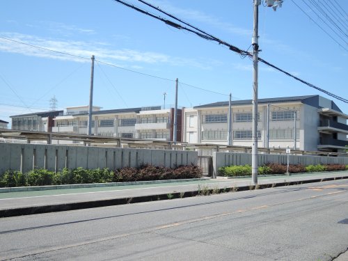 中学校　泉南市立泉南中学校（中学校）まで1222m