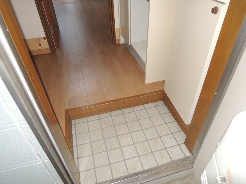 玄関　玄関から室内へ（他室参照）