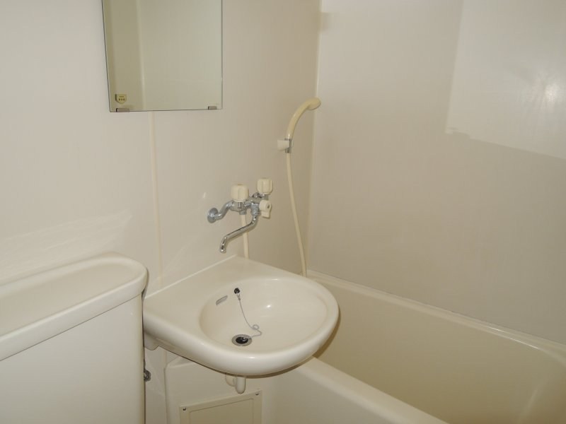 洗面設備　浴室内洗面（他室参照）