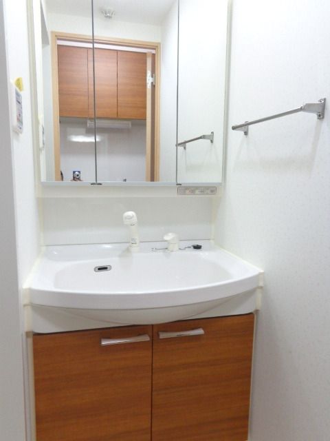 洗面設備　使い勝手の良い洗面台