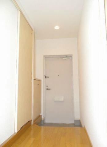 玄関　※写真と異なる場合現状優先。