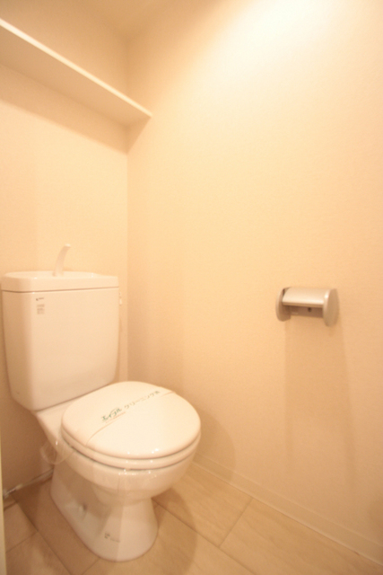 トイレ　※別部屋の参考写真です