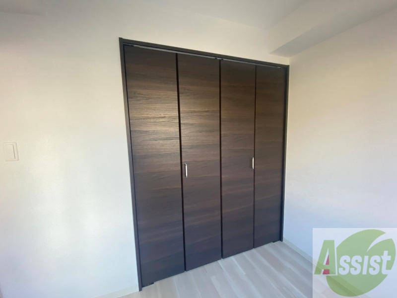 収納　寝室の収納です。部屋がすっきり片付きます。