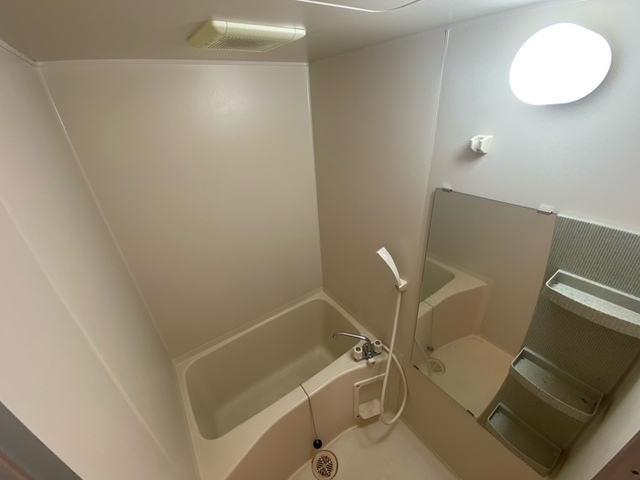 バス・シャワールーム　同仕様反転タイプ