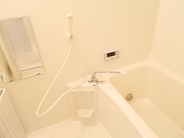 バス・シャワールーム　追い焚き付