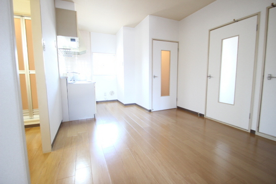 居室・リビング　※別号室の写真です