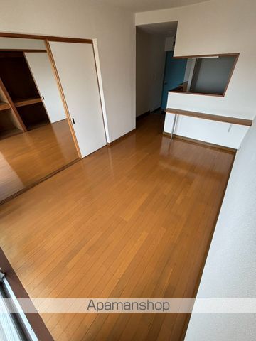 リージェントマンションの居間写真