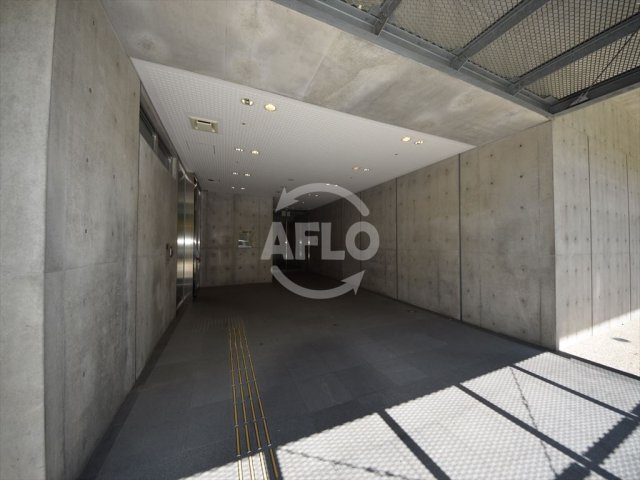 エントランス　船場ミッドキューブ　エントランス