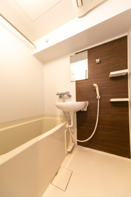 バス・シャワールーム　※写真は同タイプ住戸です。