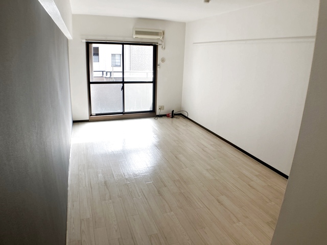 居室・リビング　※別のお部屋の参考画像です。現況優先。