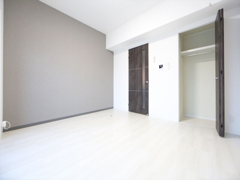 居室・リビング　洋室7.6帖　クローゼット付（収納充実してます）