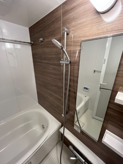 バス・シャワールーム　追炊き機能、浴室乾燥機付き