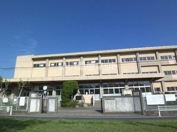 小学校　松戸市立小金北小学校（小学校）まで645m