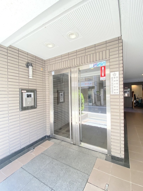 ロビー　オートロック完備