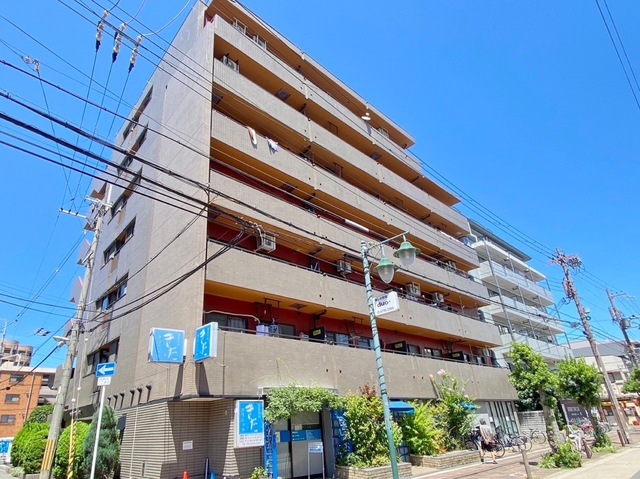 建物外観　駅近の静かな住宅地