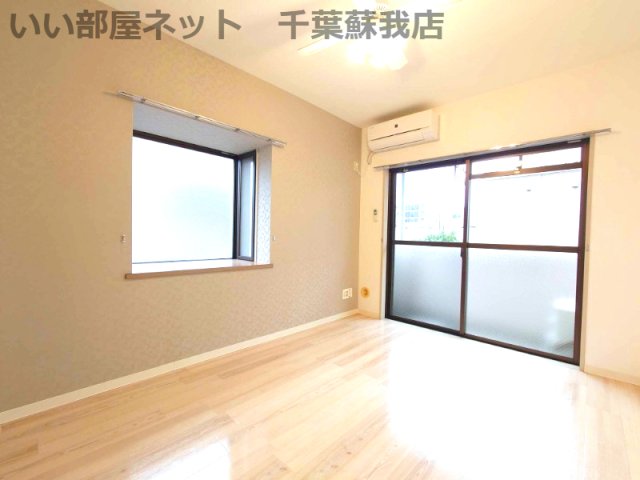 居室・リビング　居間です