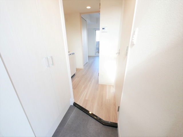 玄関　収納もある玄関です