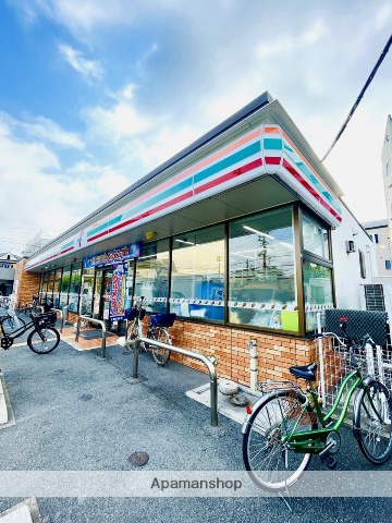 コンビニ　セブン－イレブン大阪中宮１丁目店（コンビニ）まで563m