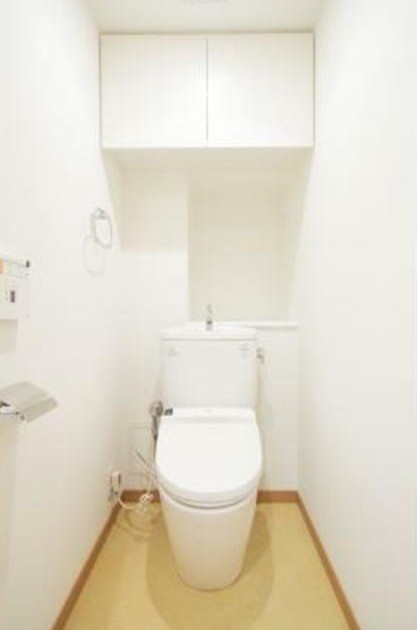 トイレ　反転タイプのお写真です