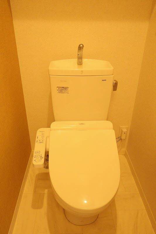 トイレ　トイレ