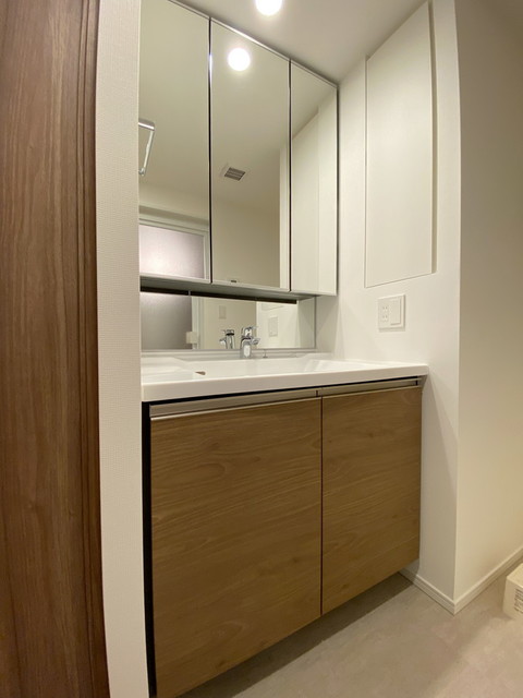 洗面設備　※写真は同タイプ住戸です。
