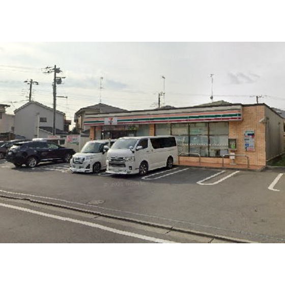 コンビニ　セブンイレブン横浜和泉町三ツ俣店（コンビニ）まで406m