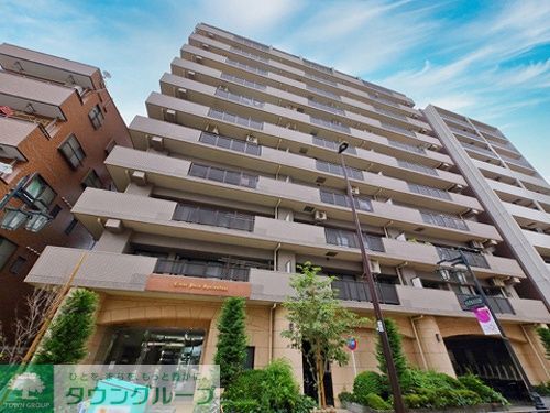 建物外観　建物外観（別角度）