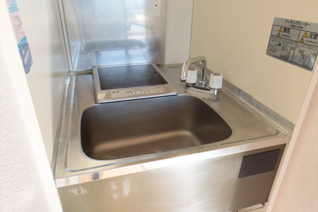 キッチン　同物件別部屋写真（307は左右反転タイプ）