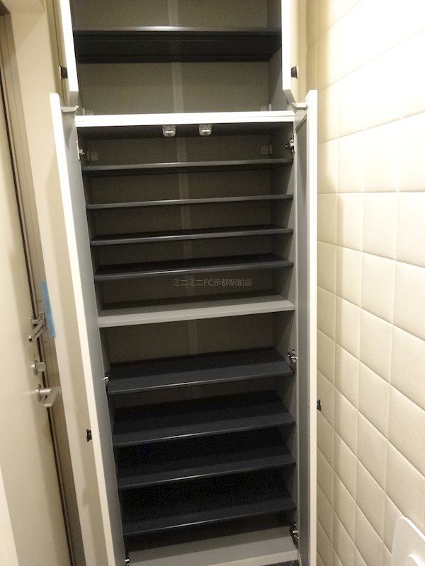 玄関　205号室の写真