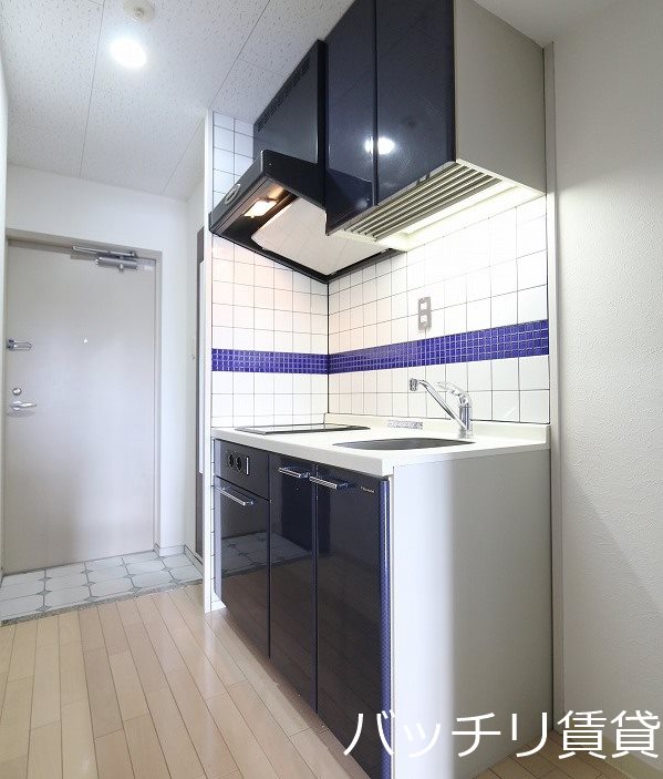 キッチン　別号室タイプの為、現状を優先いたします