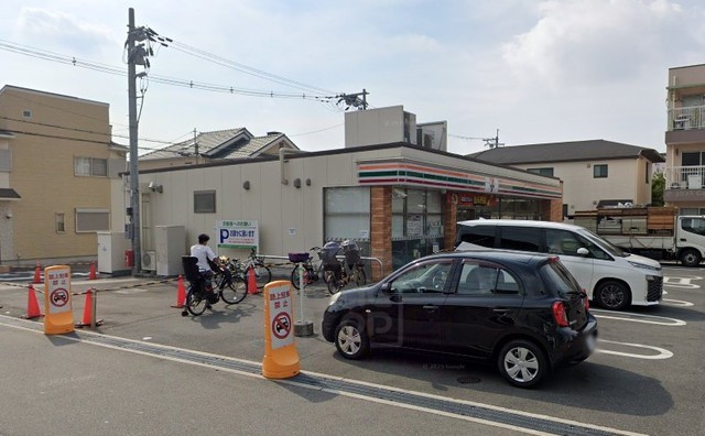コンビニ　セブンイレブン　豊中螢池東町店（コンビニ）まで124m