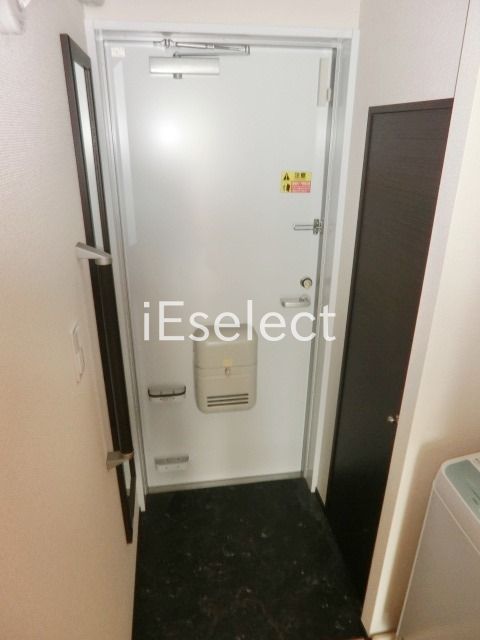 玄関　シューズボックス付きの玄関です