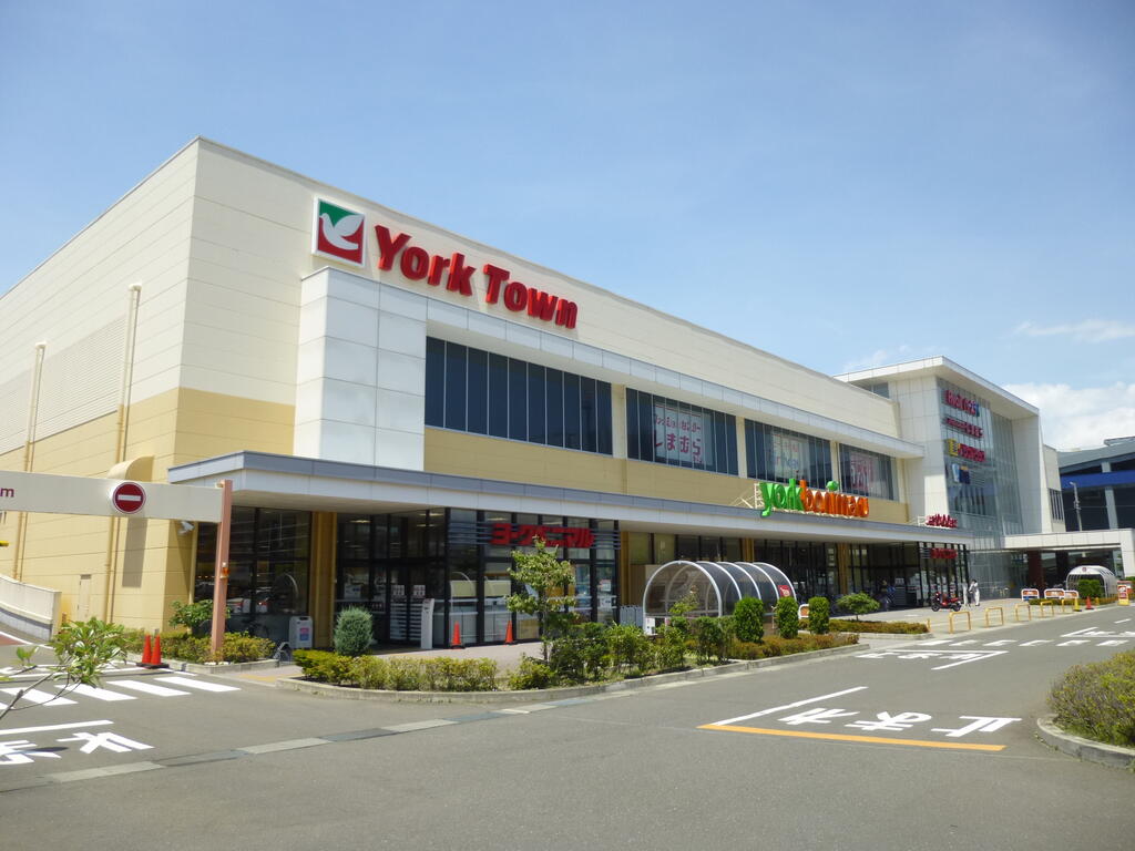 スーパー　ヨークベニマルあすと長町店（スーパー）まで640m