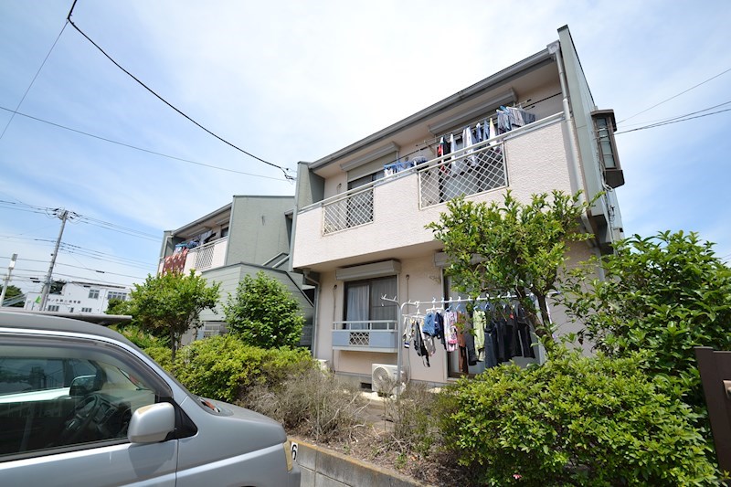 建物外観　※室内写真全てリフォーム前のものになります。