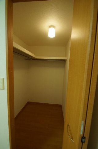 収納　ウォークインクローゼット