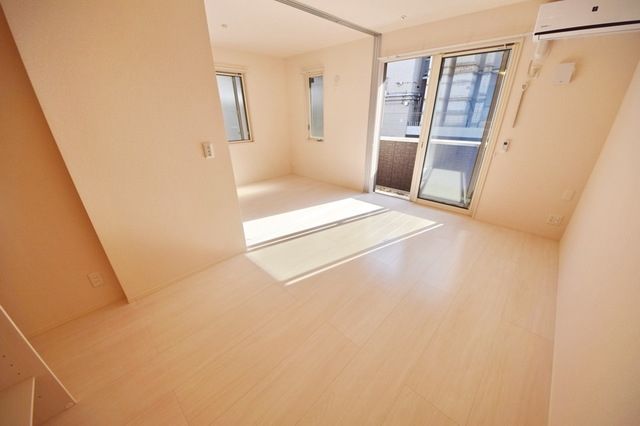 居室・リビング　★射光が入る明るい物件★