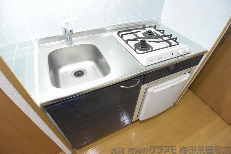 キッチン　２口コンロで使いやすいです。