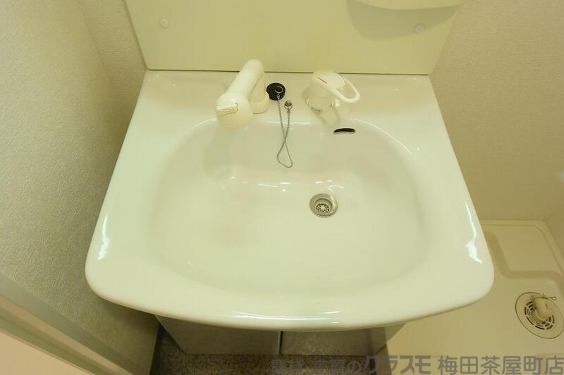 洗面設備　シャワーに切り替えできます。