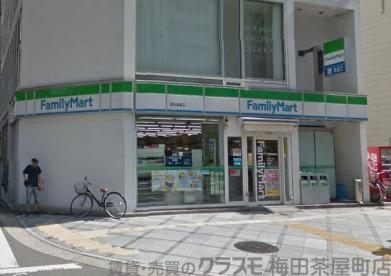 コンビニ　ファミリーマート 西天満東店（コンビニ）まで135m