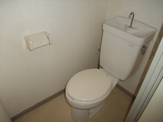 トイレ　トイレ。イメージ写真。