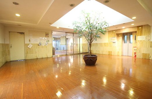 ロビー　建物の内部です