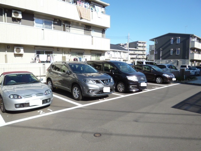 駐車場　駐車場／要空確認