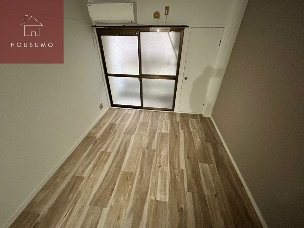 その他部屋・スペース　開放的な寝室です