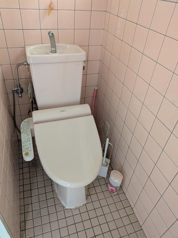 仰木の里東八丁目貸家のトイレ写真